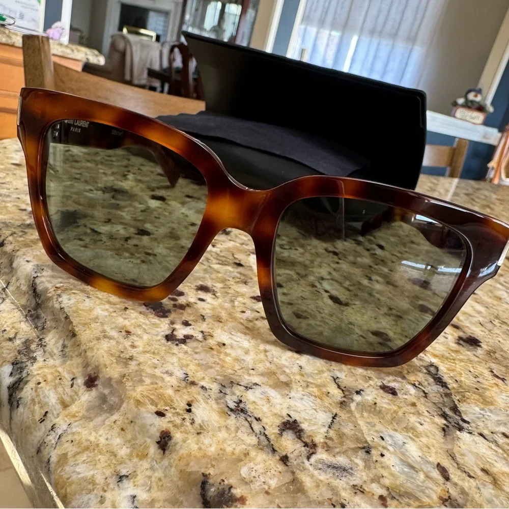 Saint Laurent SL 507 Sunglasses - Picture 2 of 7